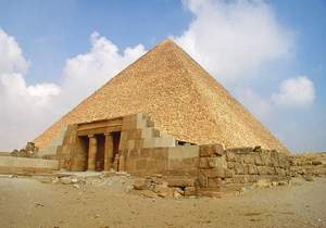 Темный ретрит 1372141447_piramida-drevnego-egipta