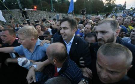 На Западную Украину Саакашвили пришел, чтобы развалить страну
