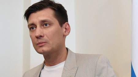 Гудков опозорился в участковой комиссии: видео