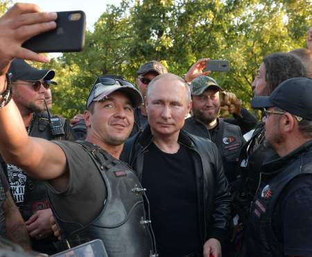 Приезд Путина в Крым вызвал протест Киева