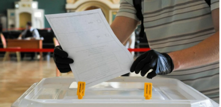 Оппошлюшки стряпают поддельные протоколы голосования – в Москве поймали наблюдателя «Голоса»
