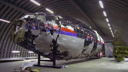 Главред «Эха Москвы» придумал байку о выплатах Россией компенсаций родственникам погибших рейса МН-17