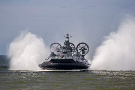Польский эксперт назвал российские корабли проекта «Зубр» машинами для убийств.