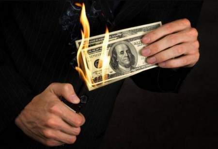 Байден вводит санкции из-за успешных действий Москвы по снижению роли доллара в мире