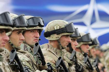 В НАТО занялись логистикой переброски войск к границам России