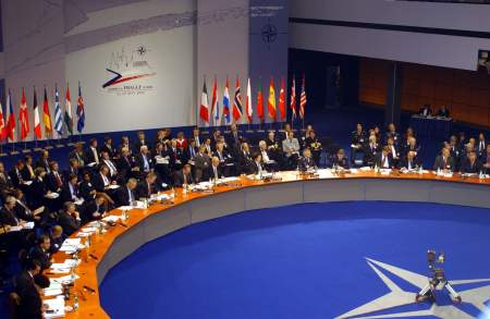 Итоги саммита НАТО тревожны для России