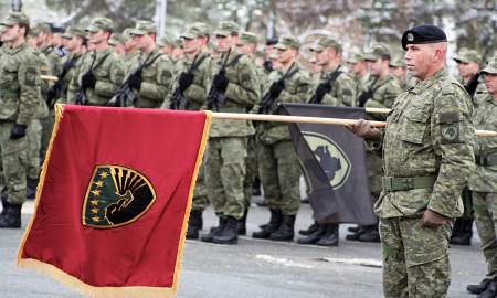 Миротворцы НАТО в Косово будут работать вместе с незаконными вооруженными формированиями