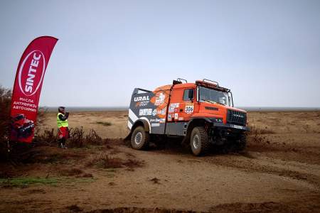 ������������� � ������ ����� Sintec Race ��������� ����� ������